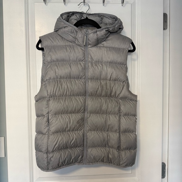 TNA Jackets & Blazers - Aritzia TNA The Little Puff™ Vest